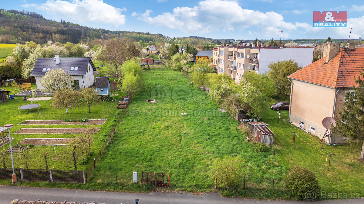 Prodej pozemku k bydlení, 1323 m², Blatno