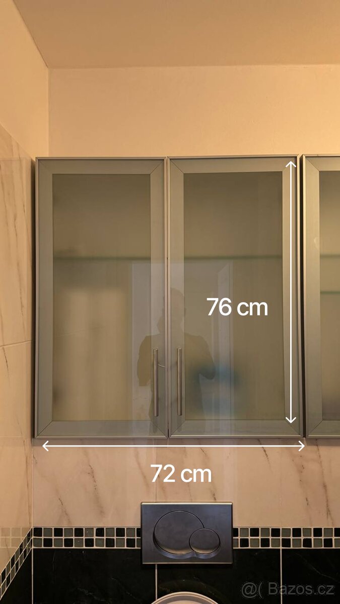 Skříňka – 2 kusy, skleněné dveře