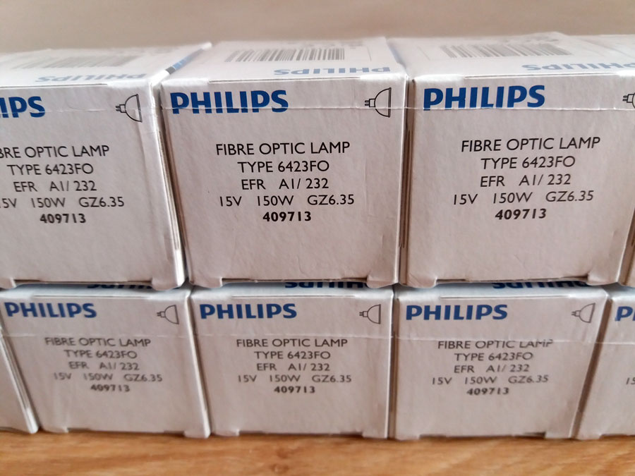 15V/150W EFR A1/232, GZ6,35 50mm, 50h, 6423FO PHILIPS