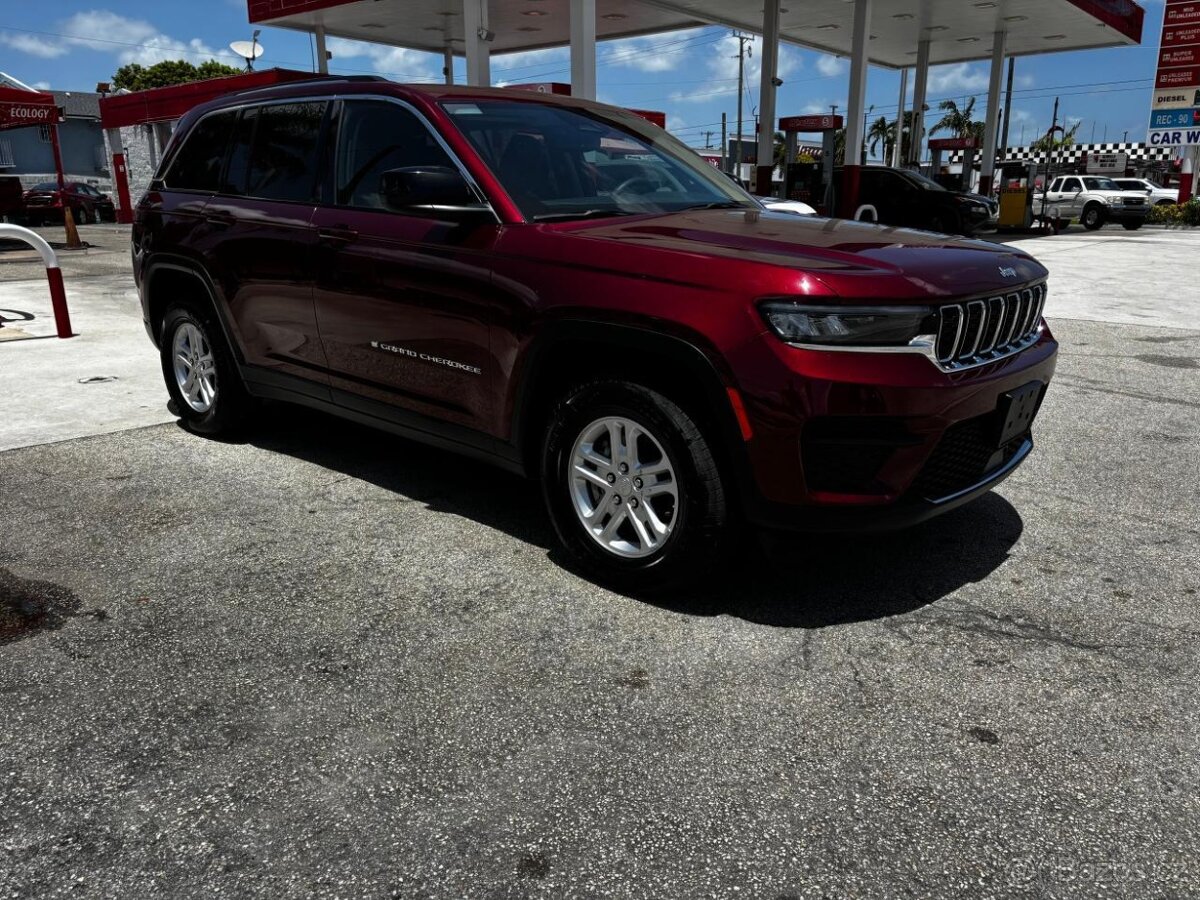 2024 Jeep Grand Cherokee Laredo