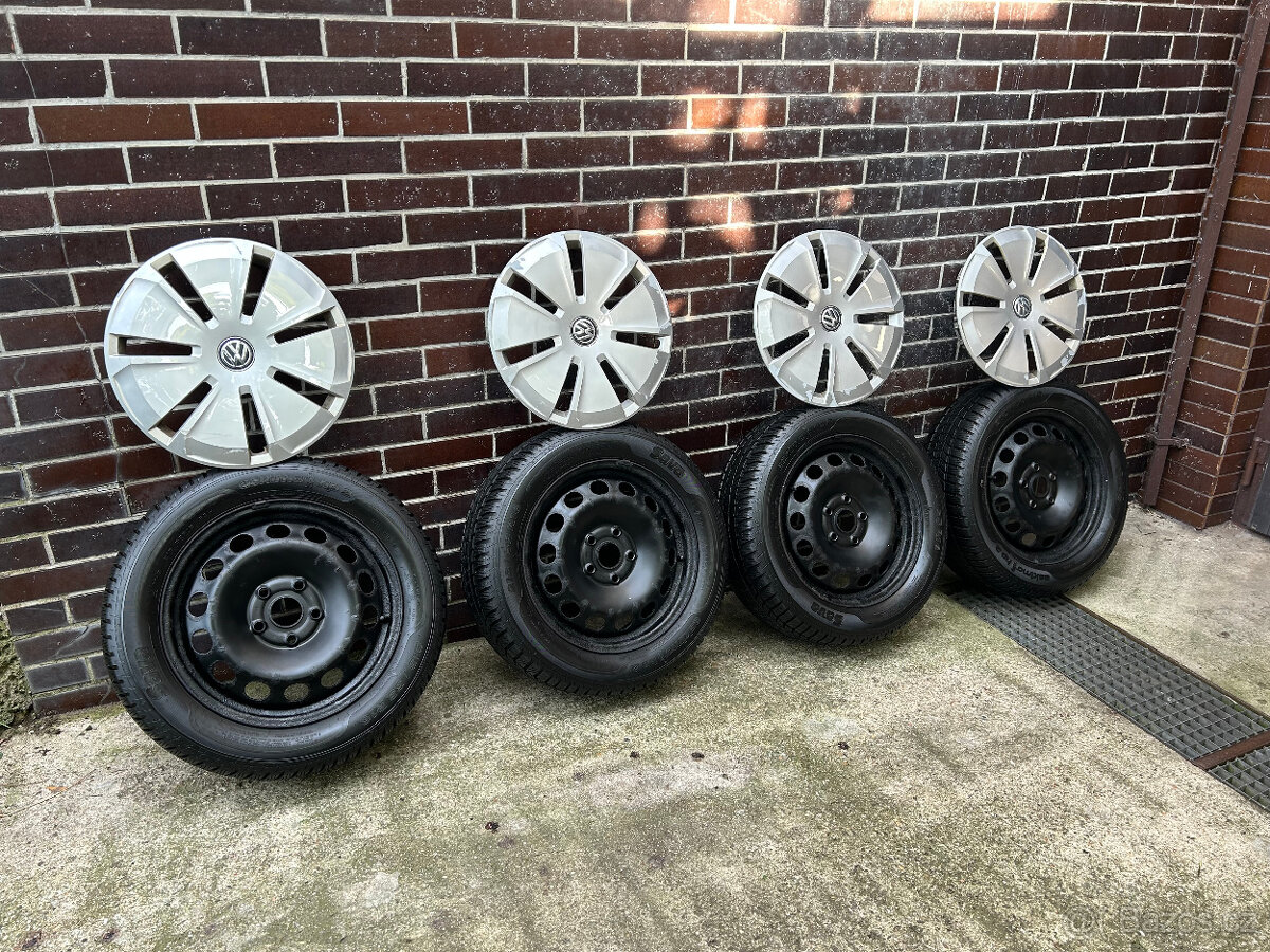 Zimní pneu 215/55/16 - 6 mm, cena za sadu 3000,- Kč