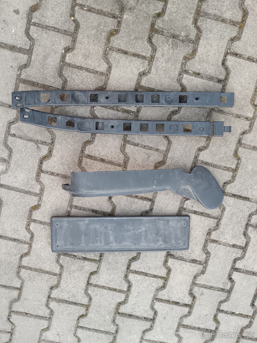 Plast pravé sedadlo,držák zadní Nárazník Fabia 1