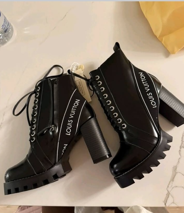 Dámské boty na podpatku Zn Louis Vuitton