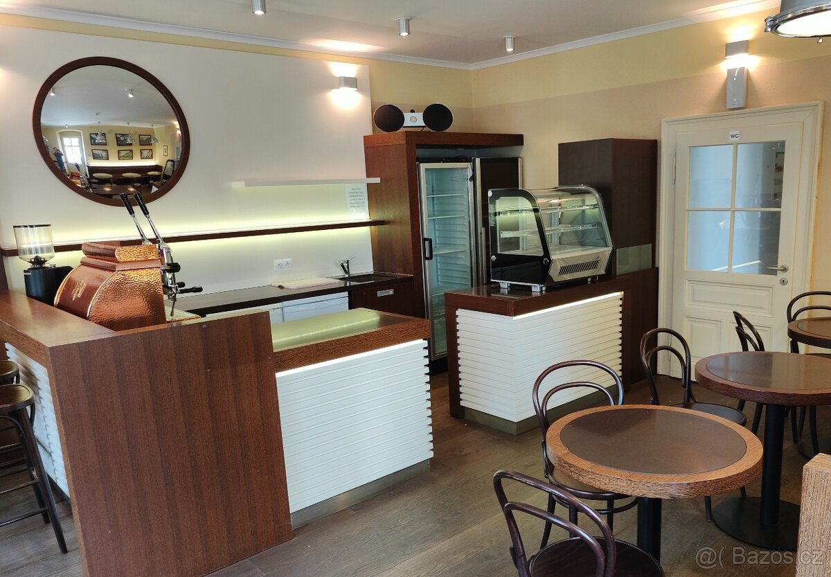 Kavárna vybavení- komplet včetně TOP kávovaru