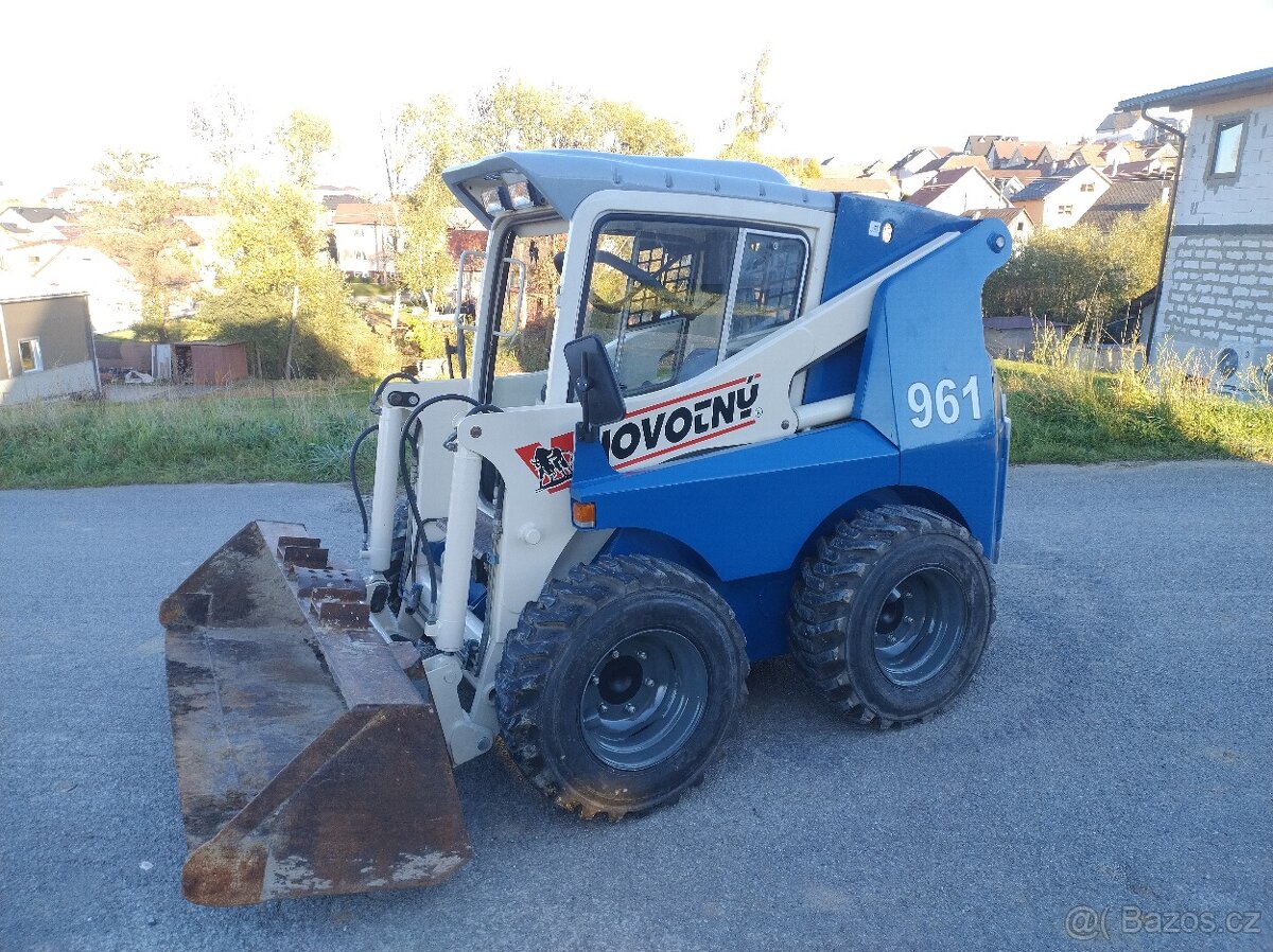 Novotný 961 bobek