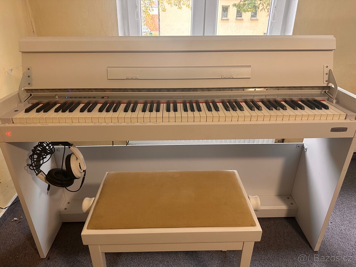 Digitální klavír NUX