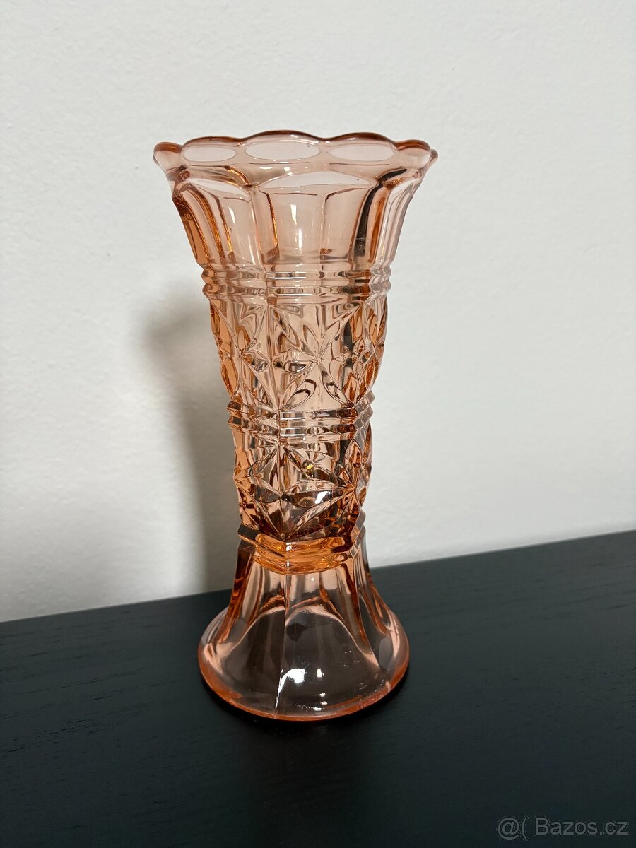 Váza Art deco - růžové sklo