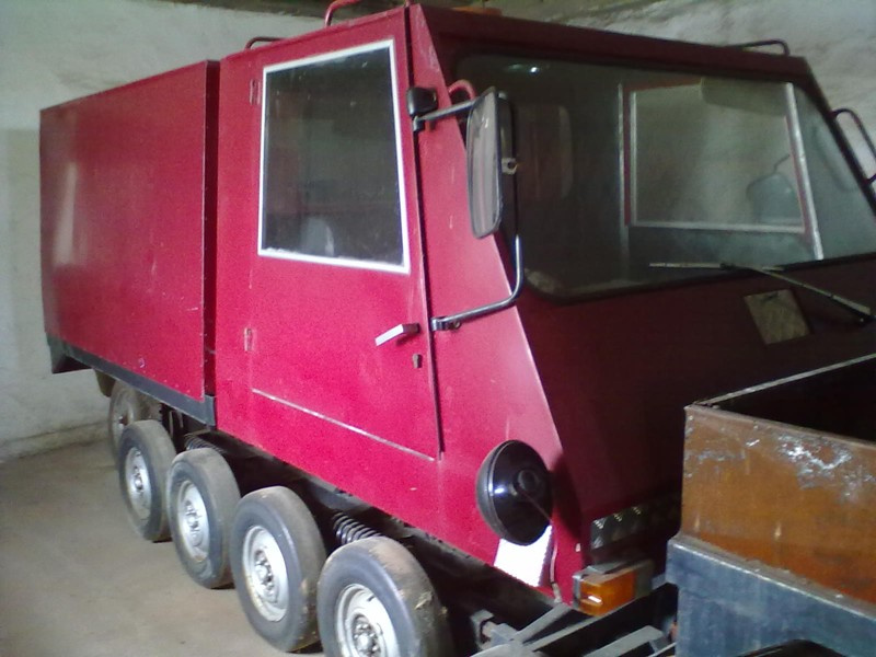 Sněžná rolba Lavina