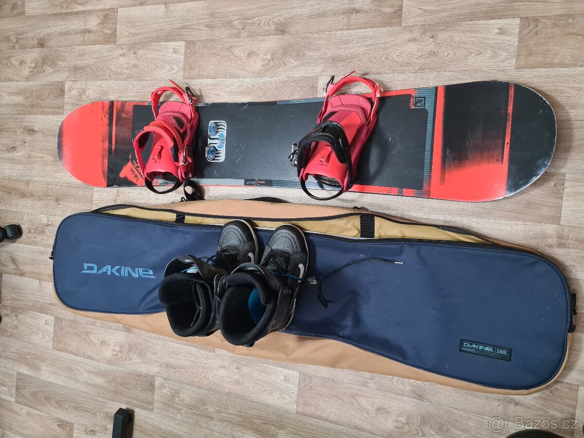 Snowboard Nitro Team 159W - komplet