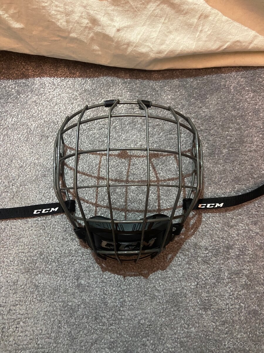 Mřížka CCM FM680 M