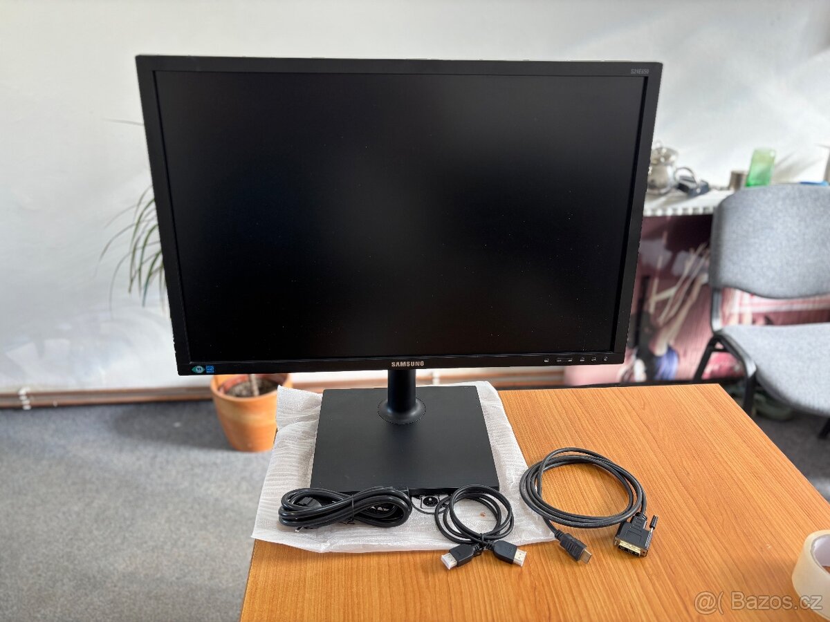 LCD Monitor 24" Samsung S24E65UXWG