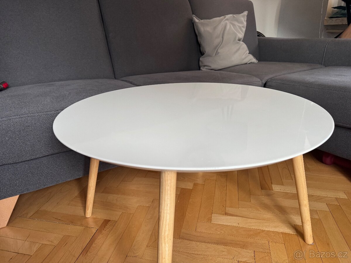 KOnferenční stolek