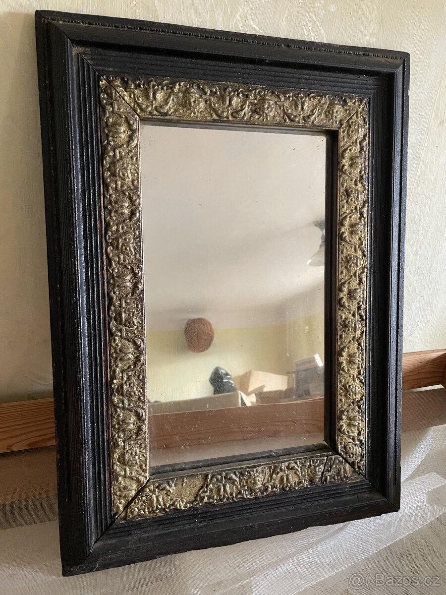 Starožitné zrcadlo