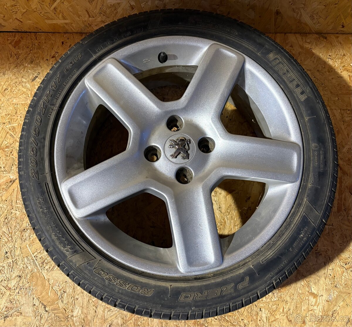 Rezervní kolo Peugeot, R17