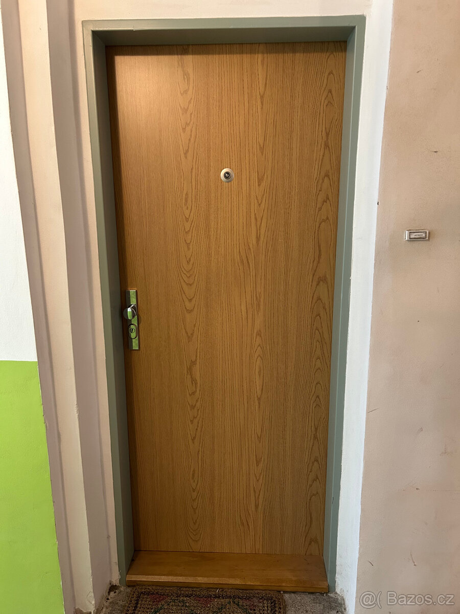 vchodové dveře do bytu 80 cm