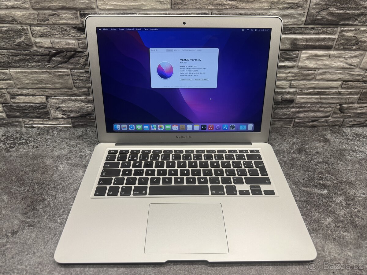 MacBook Air 13" 2017 i5 / 8GB / 128GB
