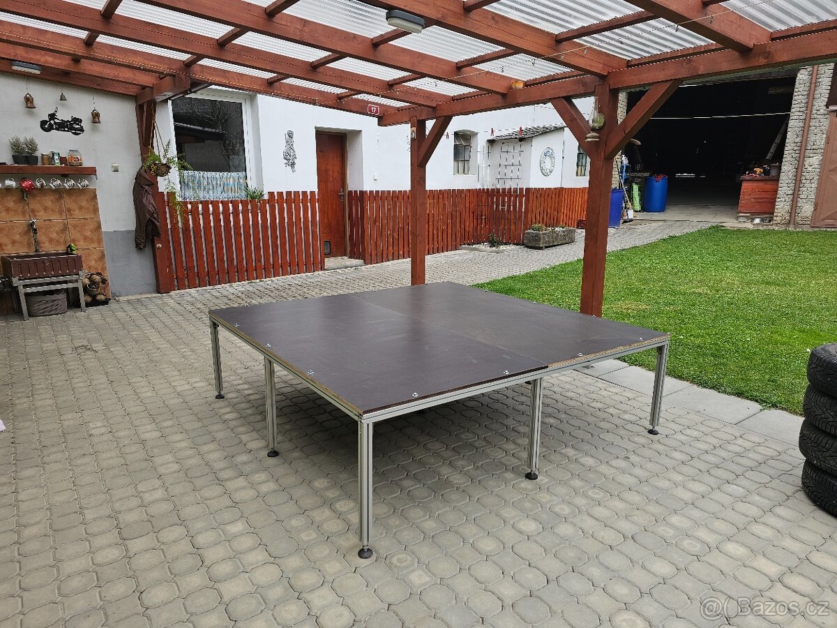 Pódium pod bicí