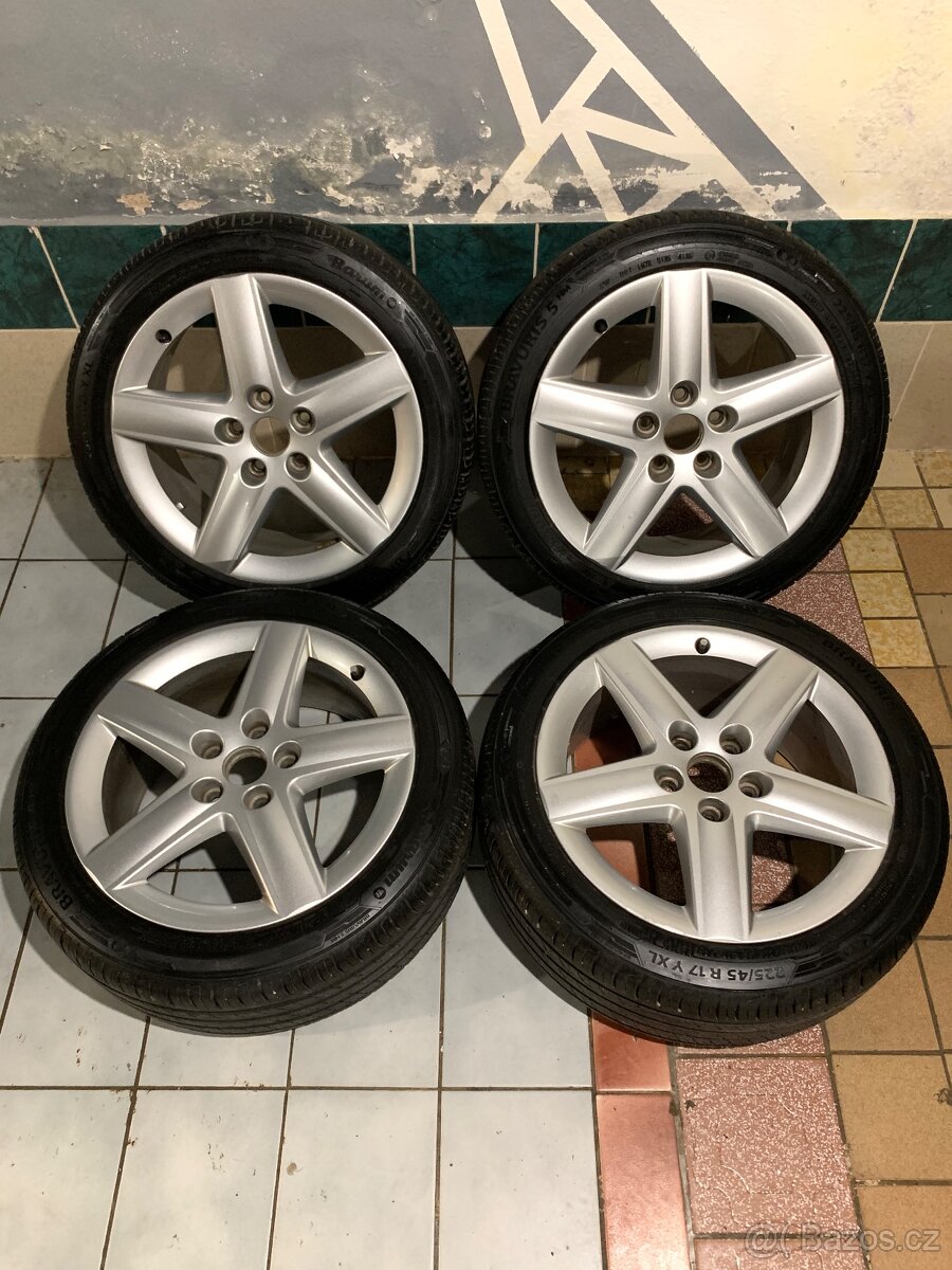 Alu kola AUDI R17 5X112 LETNÍ PNEU 225/45 R17 100% Vzorku