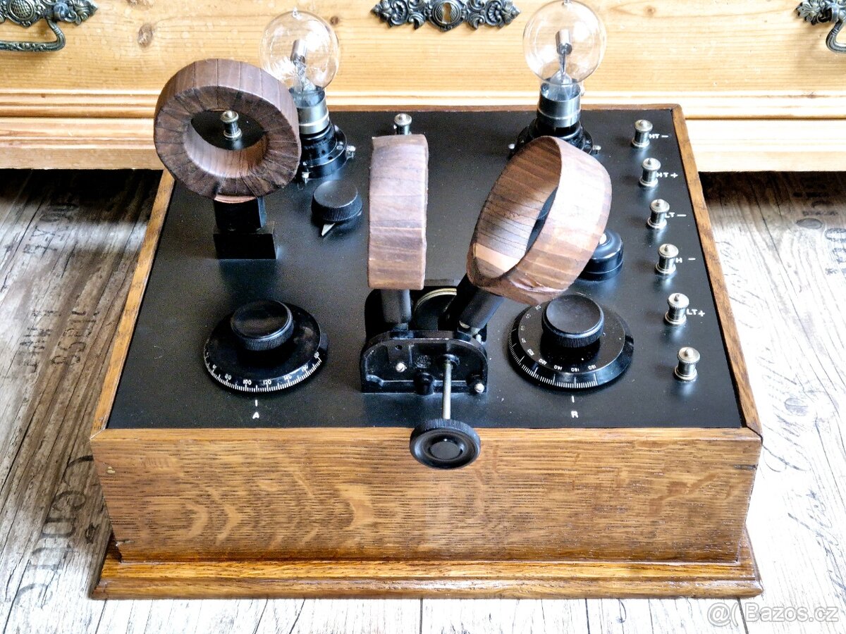 Starožitné rádio Burndept, Anglie, 1925