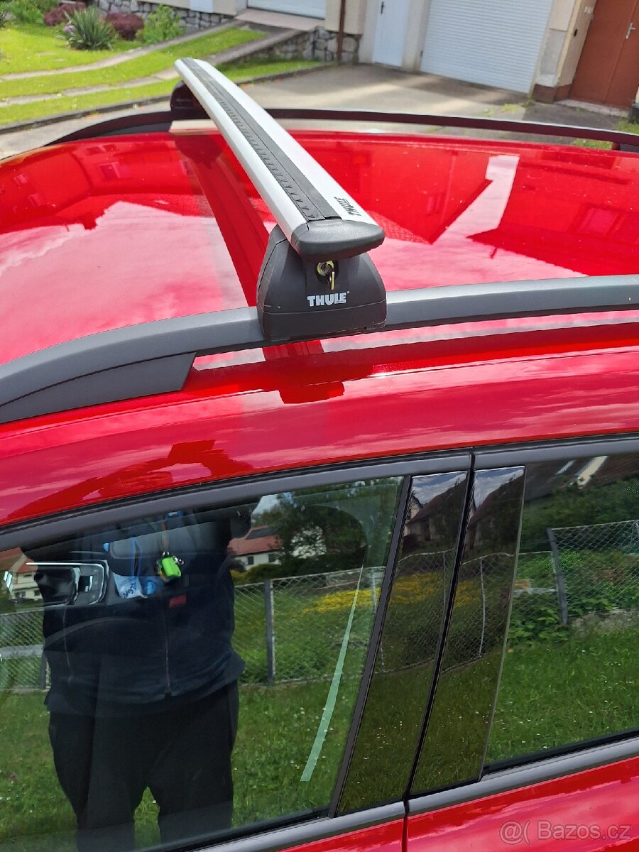 Prodám střešní nosiče Thule WingBar Evo 128cm