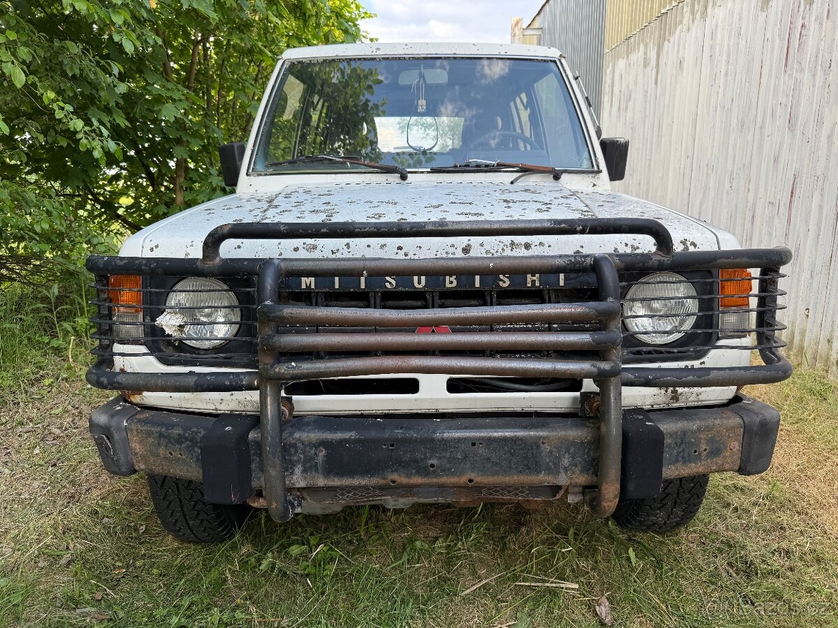 Pajero V6 benzin, na díly
