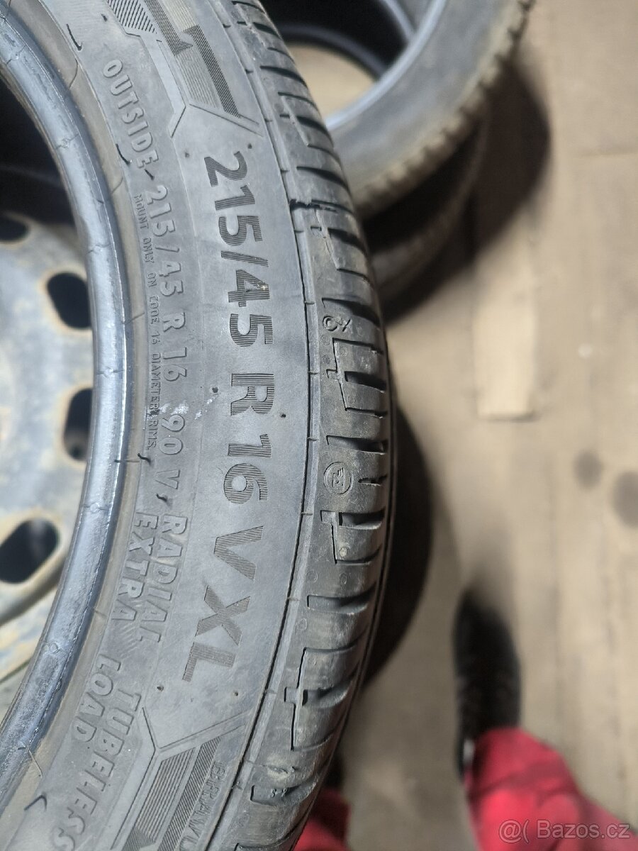 Sada pneumatik 215/45 R16 Barum bravuris 5 letní
