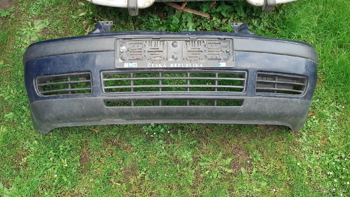 Přední nárazník VW Golf IV