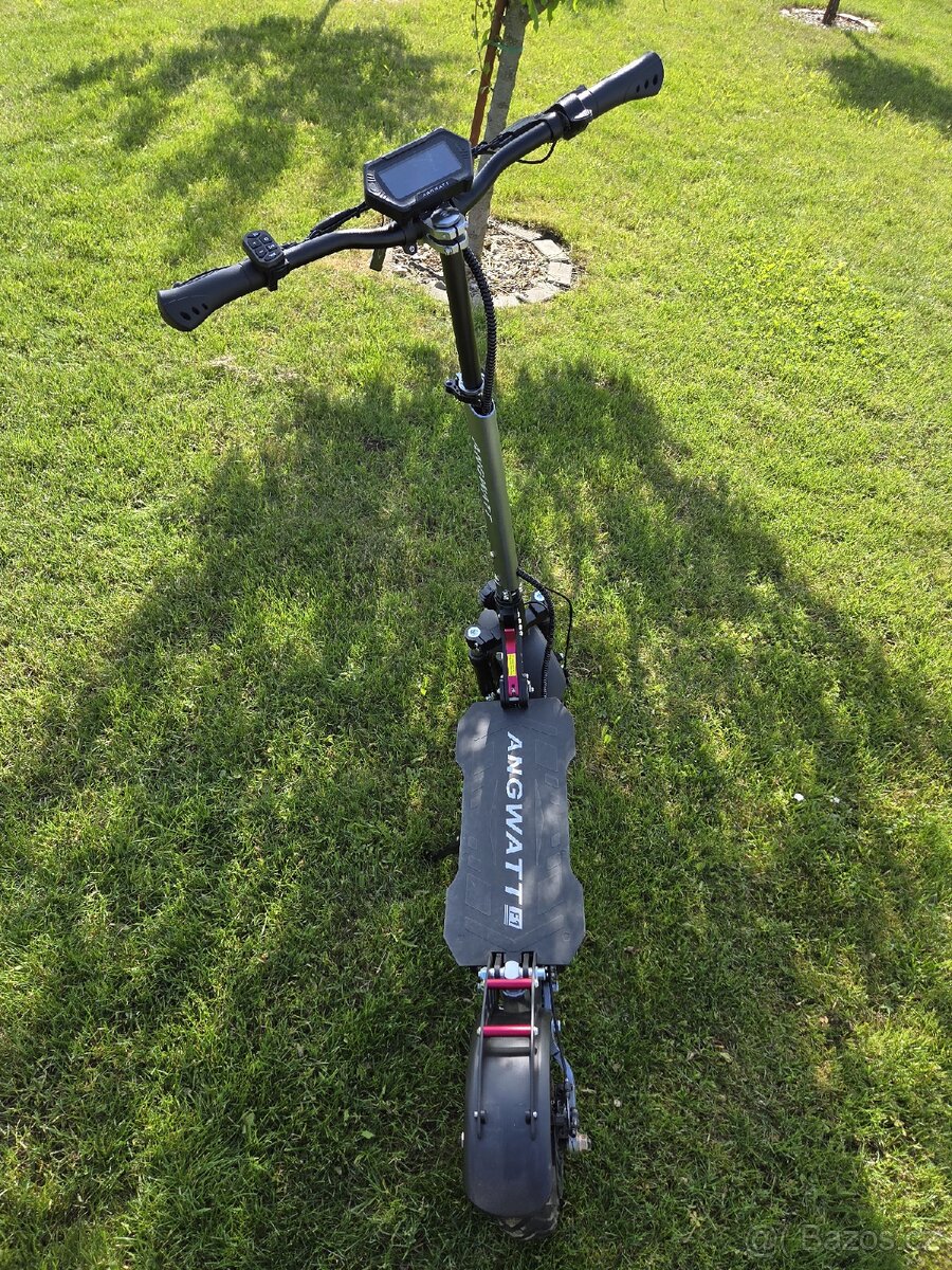 Elektrická koloběžka ANGWATT F1 NEW