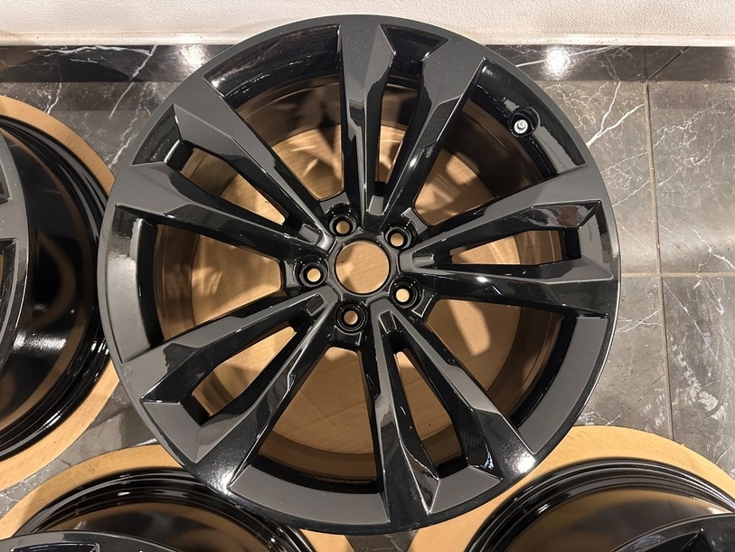 original alu kola audi q7 r19 4M0601025C DPH