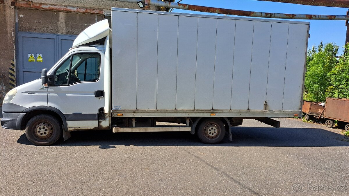 IVECO DAILY 2,3 SKŘÍŇ