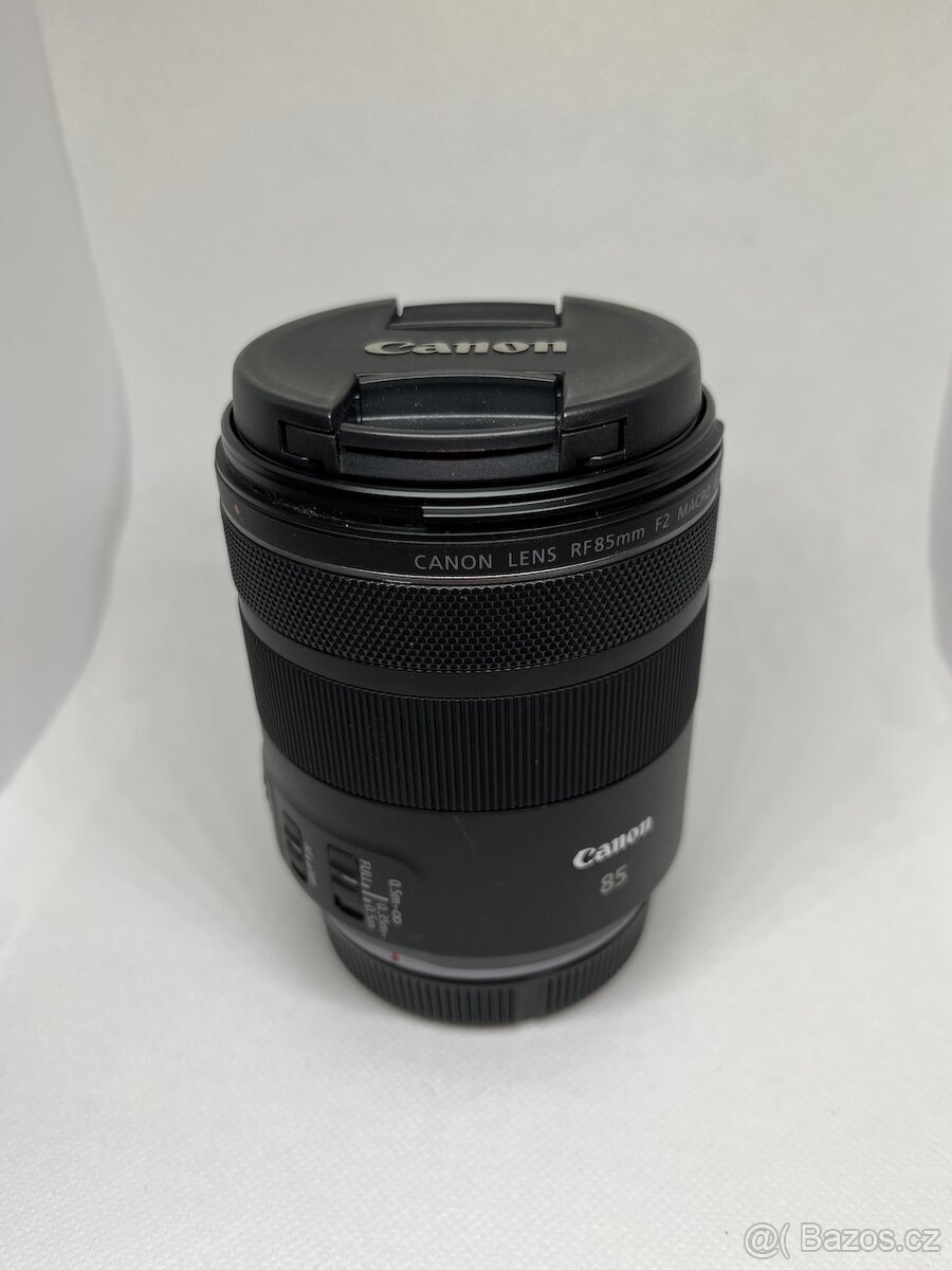 Canon RF 85 mm F2 MACRO IS STM