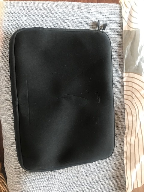 Prodám nový obal na notebook zn. Dicota