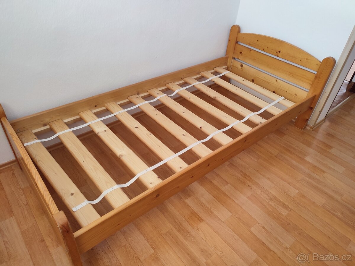 Dřevěná postel 90 cm