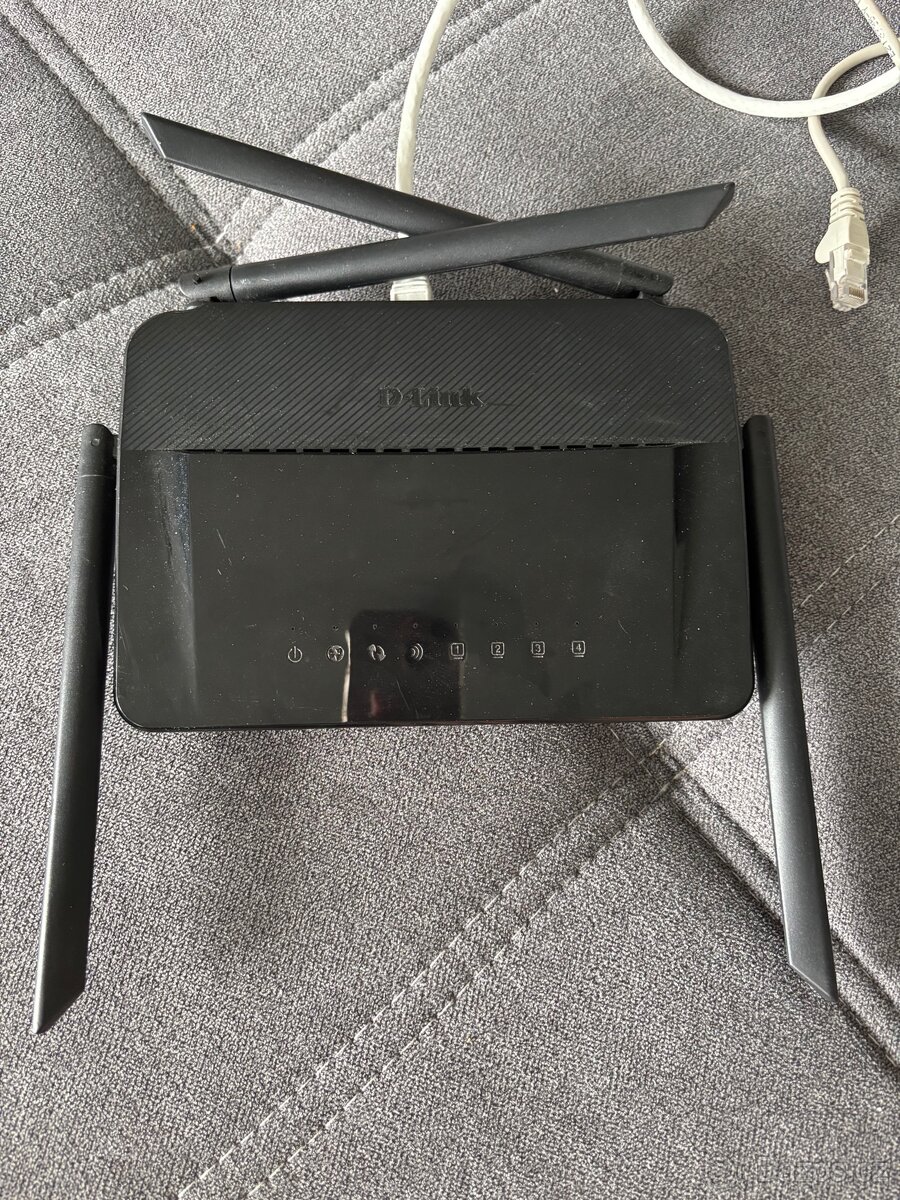 Wi-Fi router D-Link DIR-842 (AC1200, dual-band)