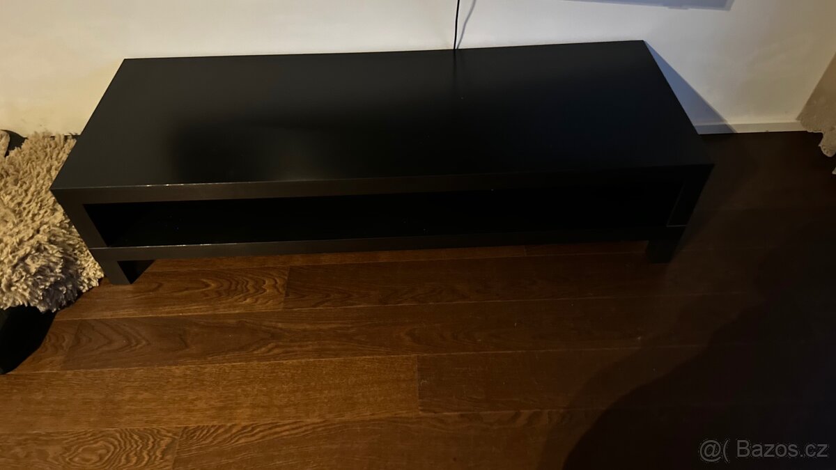 televizní stolek LACK z Ikei TOP stav, pouze osobní odběr