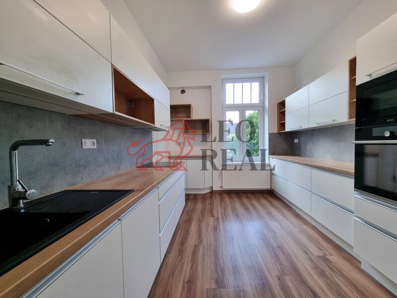 Prodej bytu 4+1 104 m² Zborovská, Opava - Předměstí