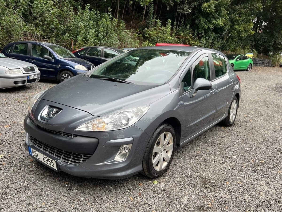 Peugeot 308 1.6 115kW serviska 2010 140 tkm STK 9/27 navi