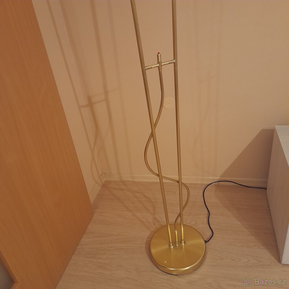 Stojací lampa