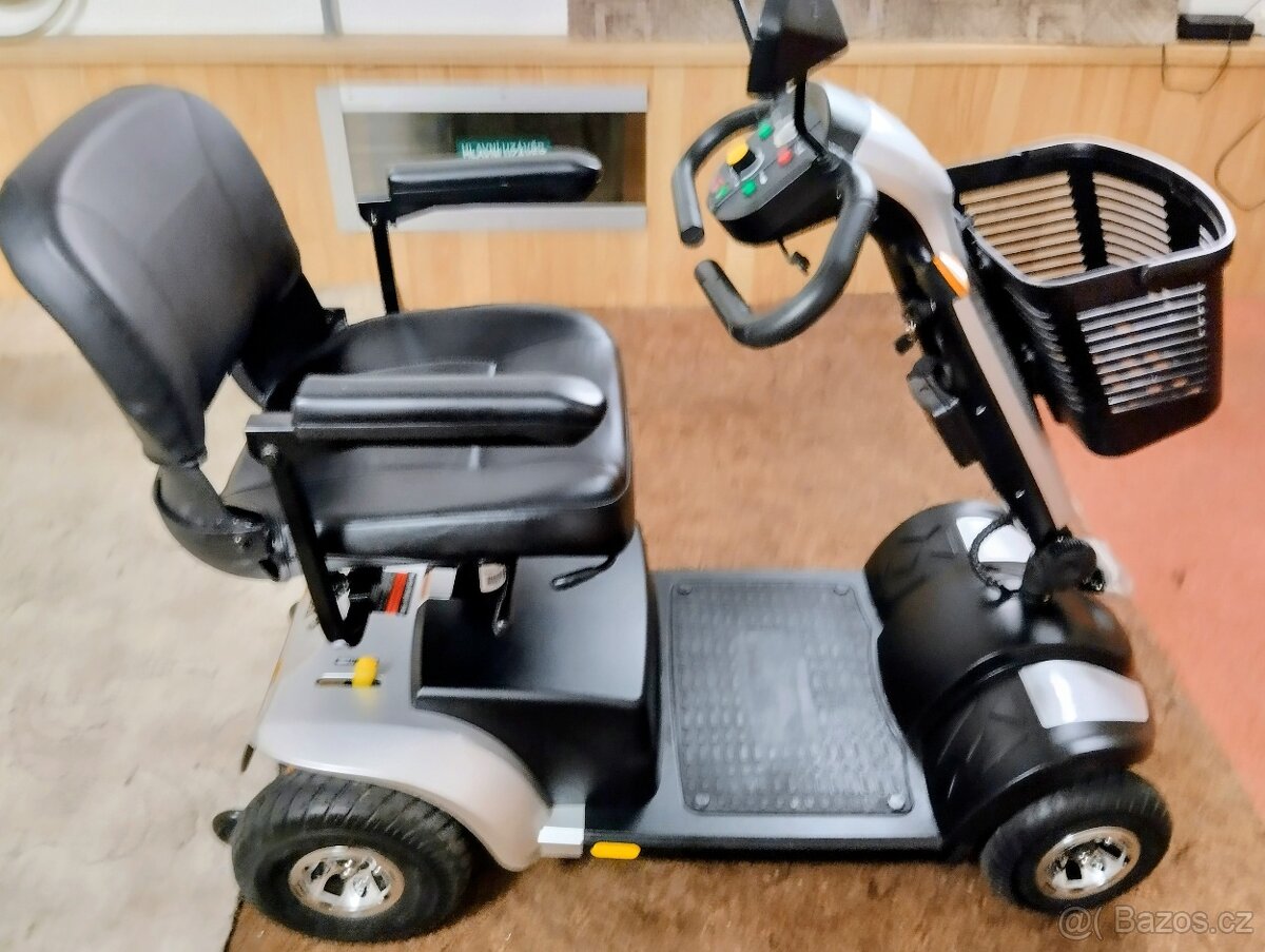 Elektrický invalidní vozík