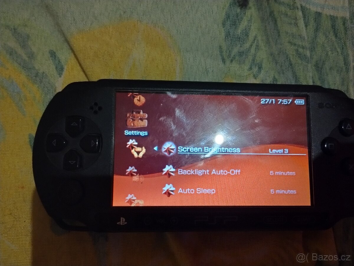 🎮 Sony PSP Street E1004 – plně funkční, pěkný stav 🎮