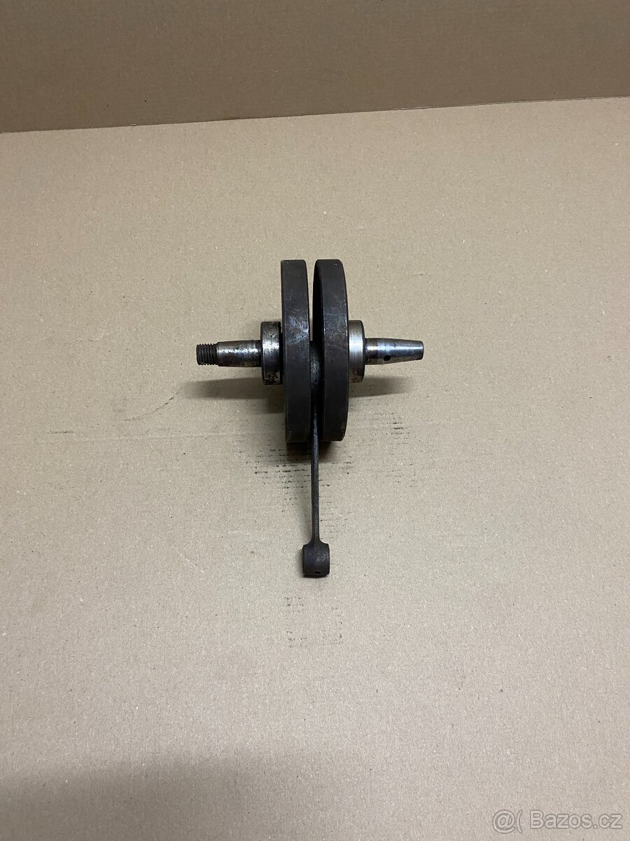 Jawa 50 typ 555 550 kliková hřídel