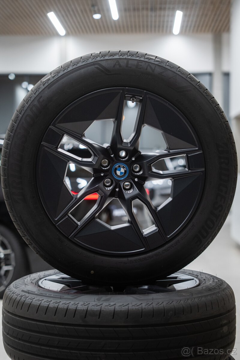 Originální Alu kola BMW iX + letní pneu 235/60 R20