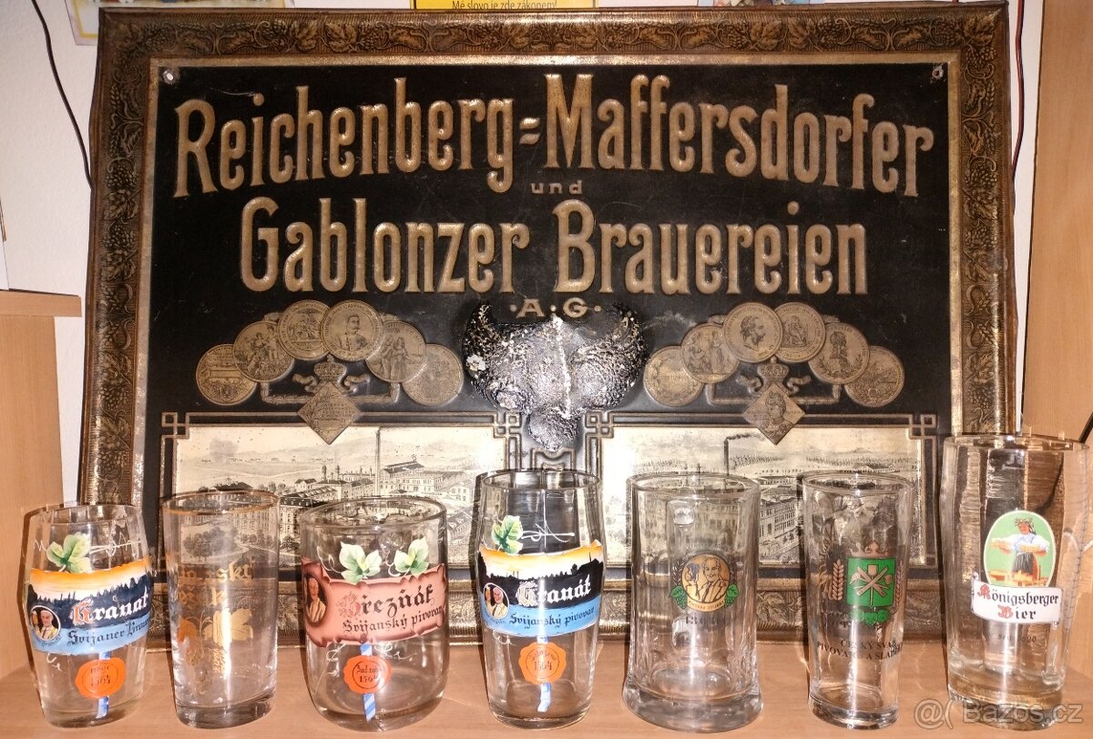 Pivní sklo, půllitry, třetinky, pivovarské cedule.