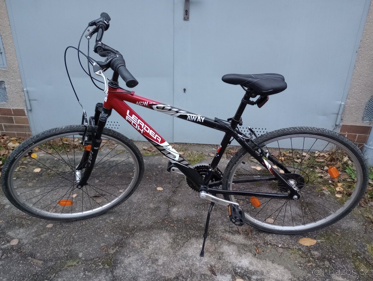 Nové Trekingové , crossové  kolo  rám 17