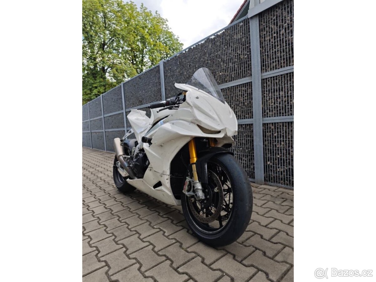 Aprilia RSV4 1100 Factory