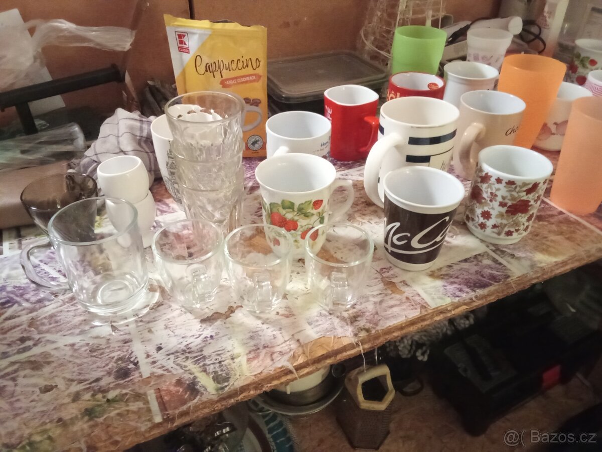 Hrnečky a skleničky