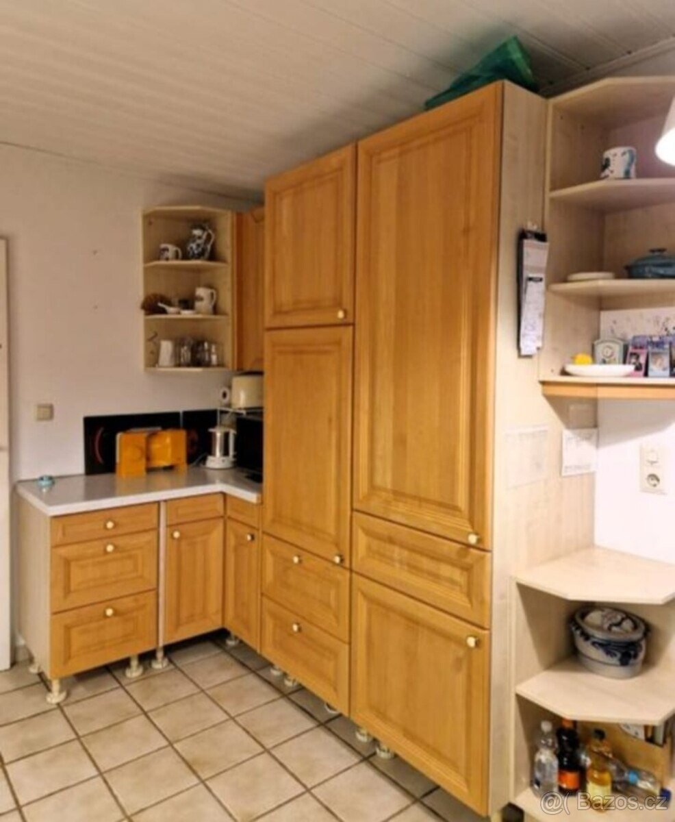 Kuchyně javor masiv se spotřebiči,5714