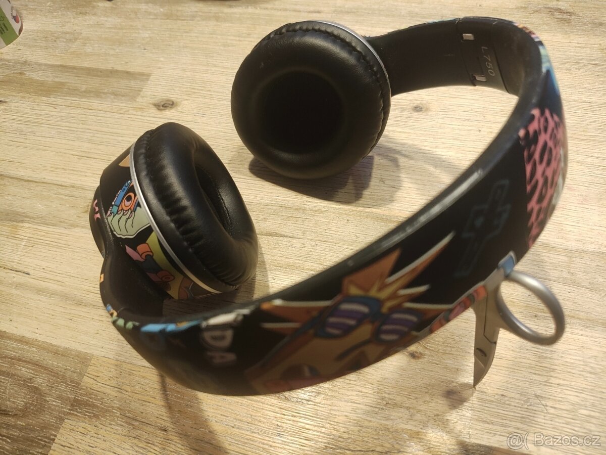 bluethooth sluchátka L750