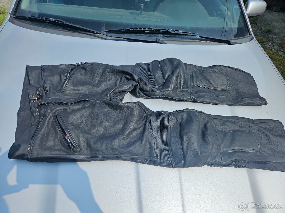 KOŽENÉ MOTO KALHOTY JAKO NOVÉ.