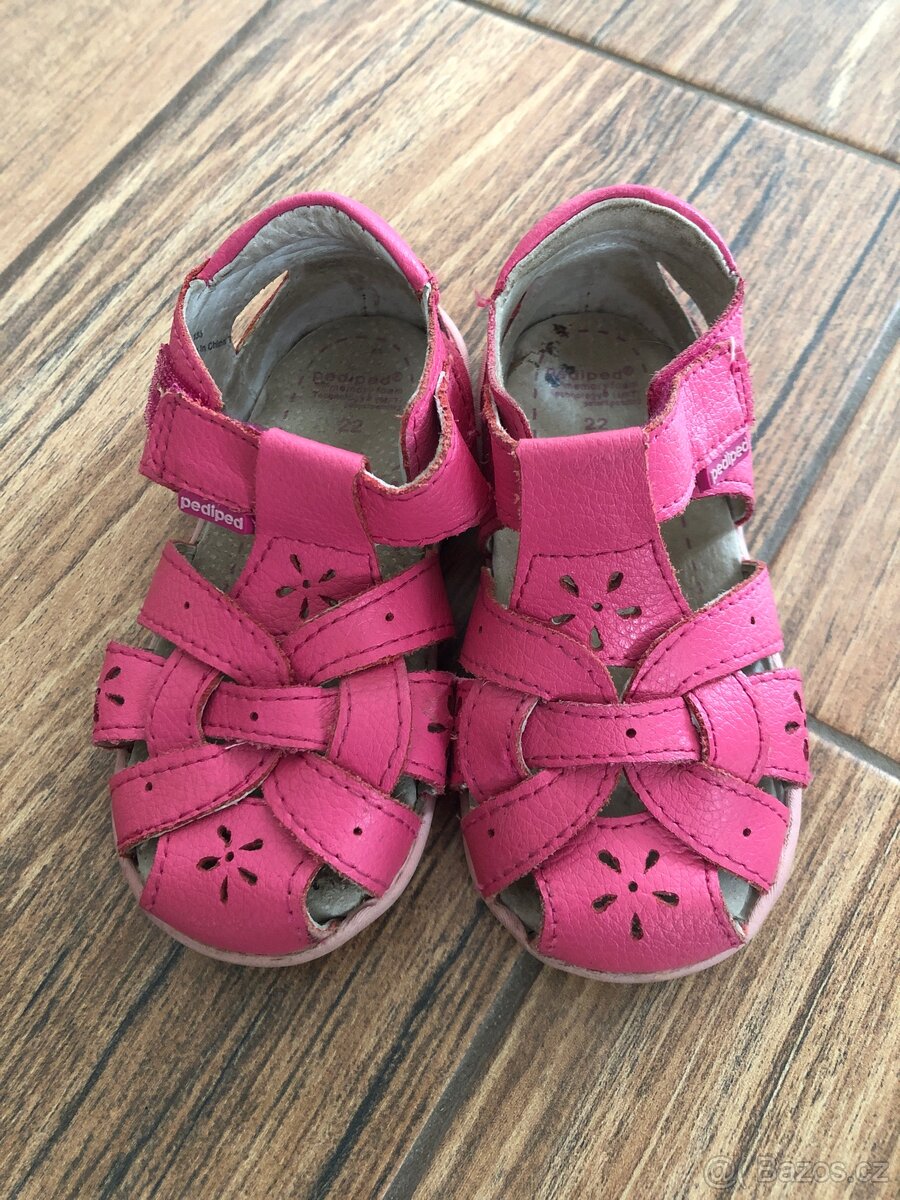 Dívčí sandály – vel. 22
